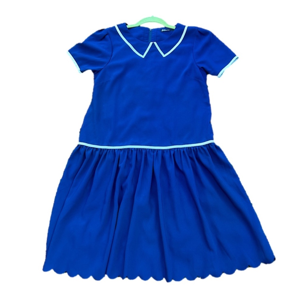 RARE-Sz-M Dear Creatures Celine Dress in Navy with white accents & scallop hem